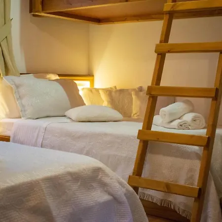 Te Kalaja Guest house Gjirokaster