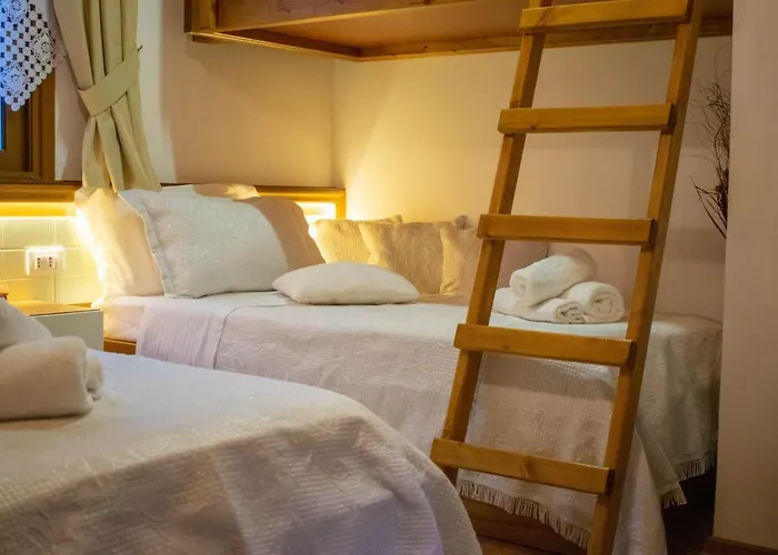 Te Kalaja Guest house Gjirokaster