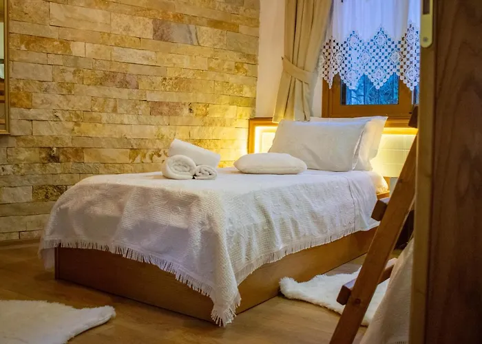 Te Kalaja Guest house Gjirokaster